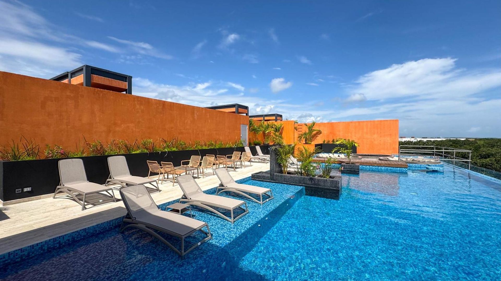 Luxury Penthouse, Private Pool, King Tulum