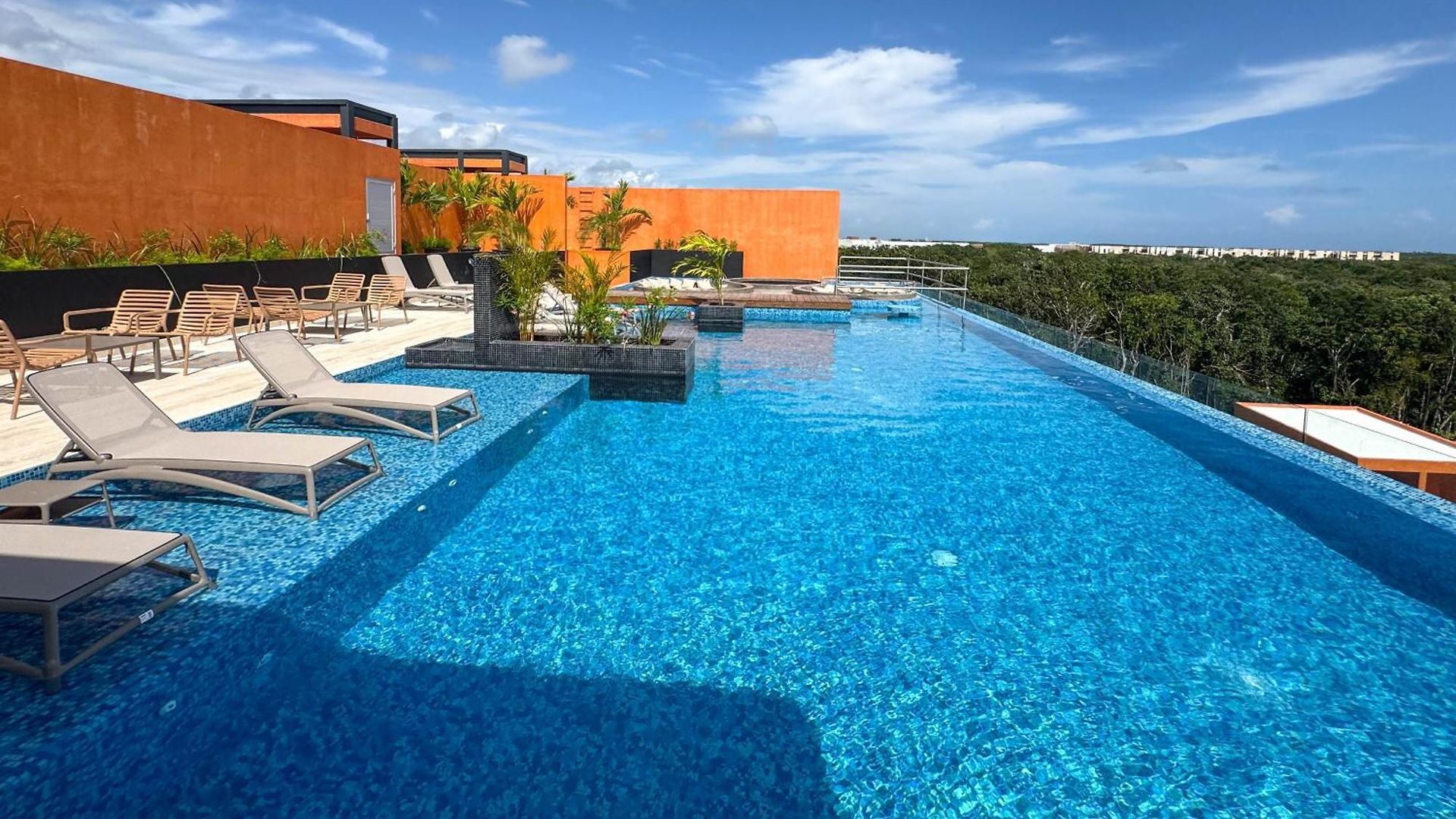 Luxury Penthouse, Private Pool, King Tulum