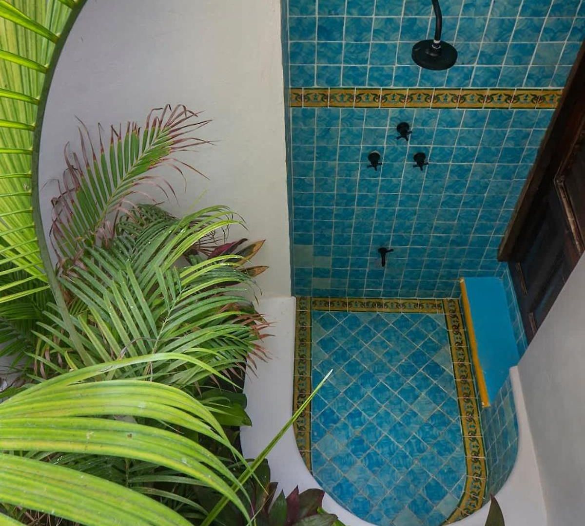 New 3br Private Beachfront With Pool At Soliman Villa *