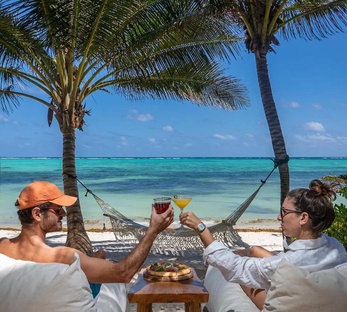 Villa New 3br Private Beachfront With Pool At Soliman