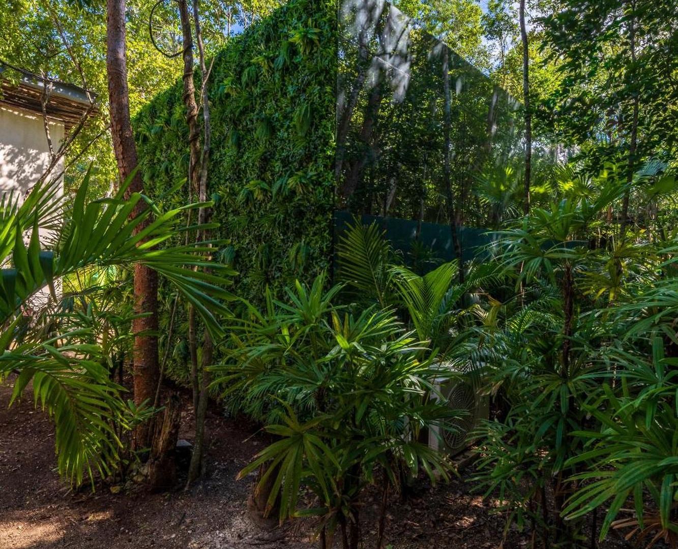 Apartment Chay Glass Jungle House