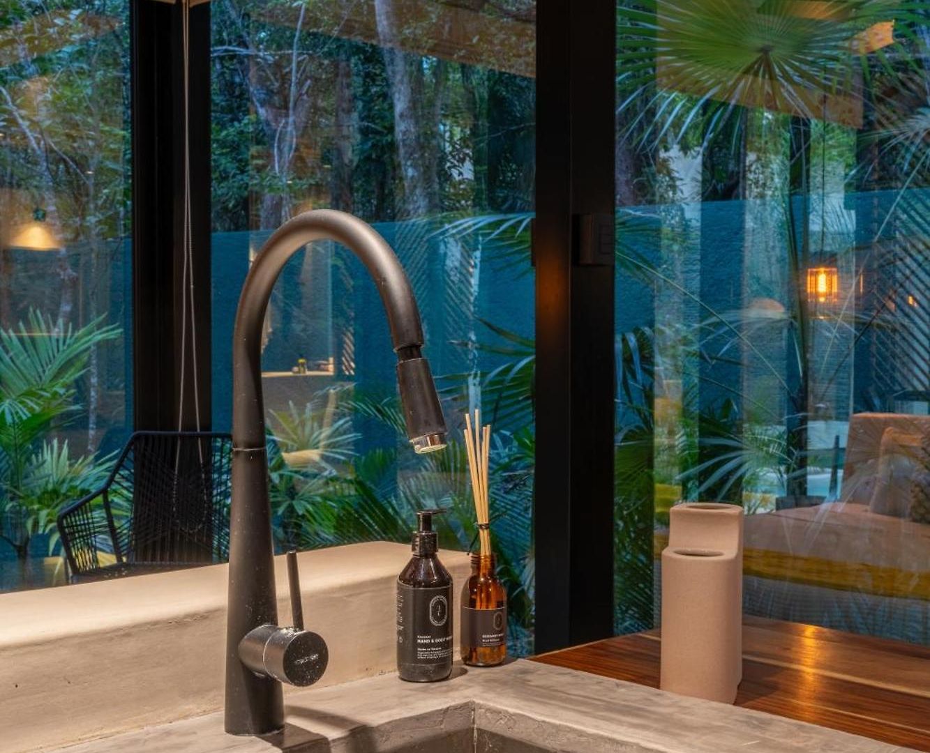 Chay Glass Jungle House