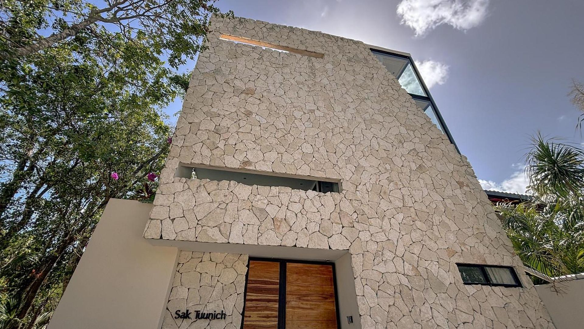 Aparthotel Sak Tuunich Luxury Residences 4*