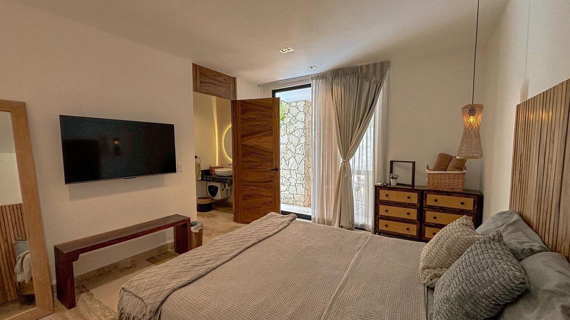Sak Tuunich Luxury Residences 4*