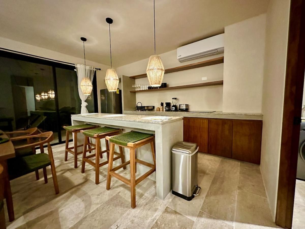 Luxury-8 Min To Beach-private Jacuzzi & Pool