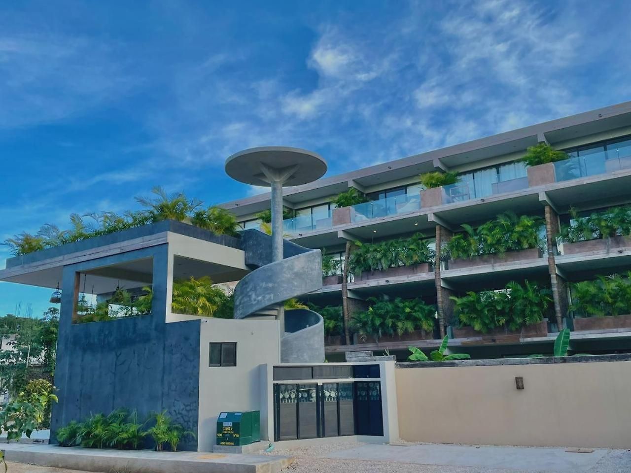 Apartment La Veleta, Pet Friendly Studio,laundry ,wifi 250mb,alberca *