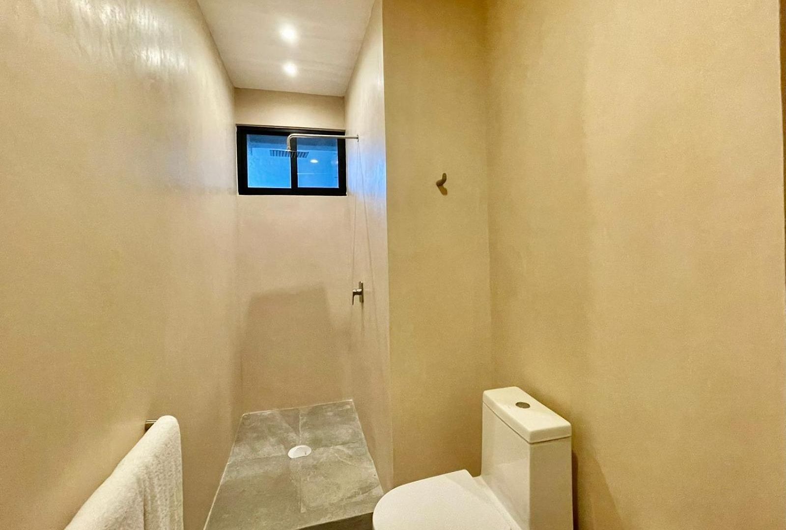 Apartment La Veleta, Pet Friendly Studio,laundry ,wifi 250mb,alberca *