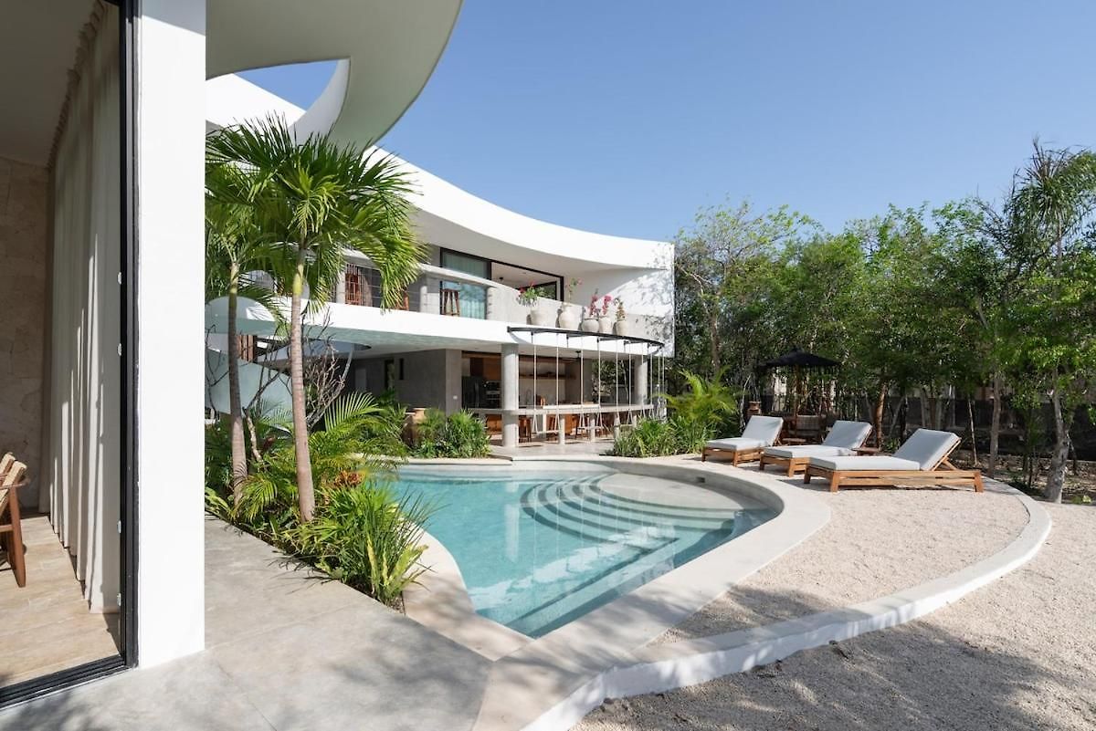 Aqua Villa
