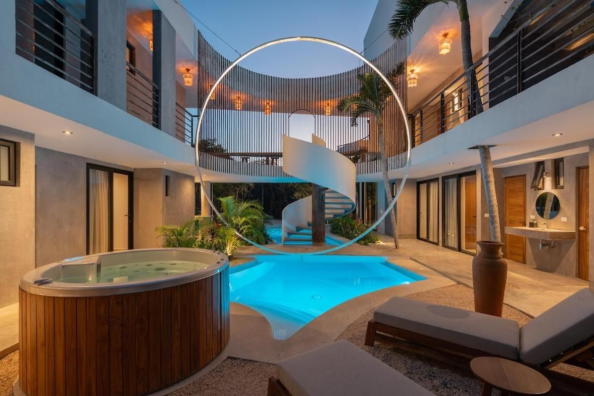 Villa Aqua