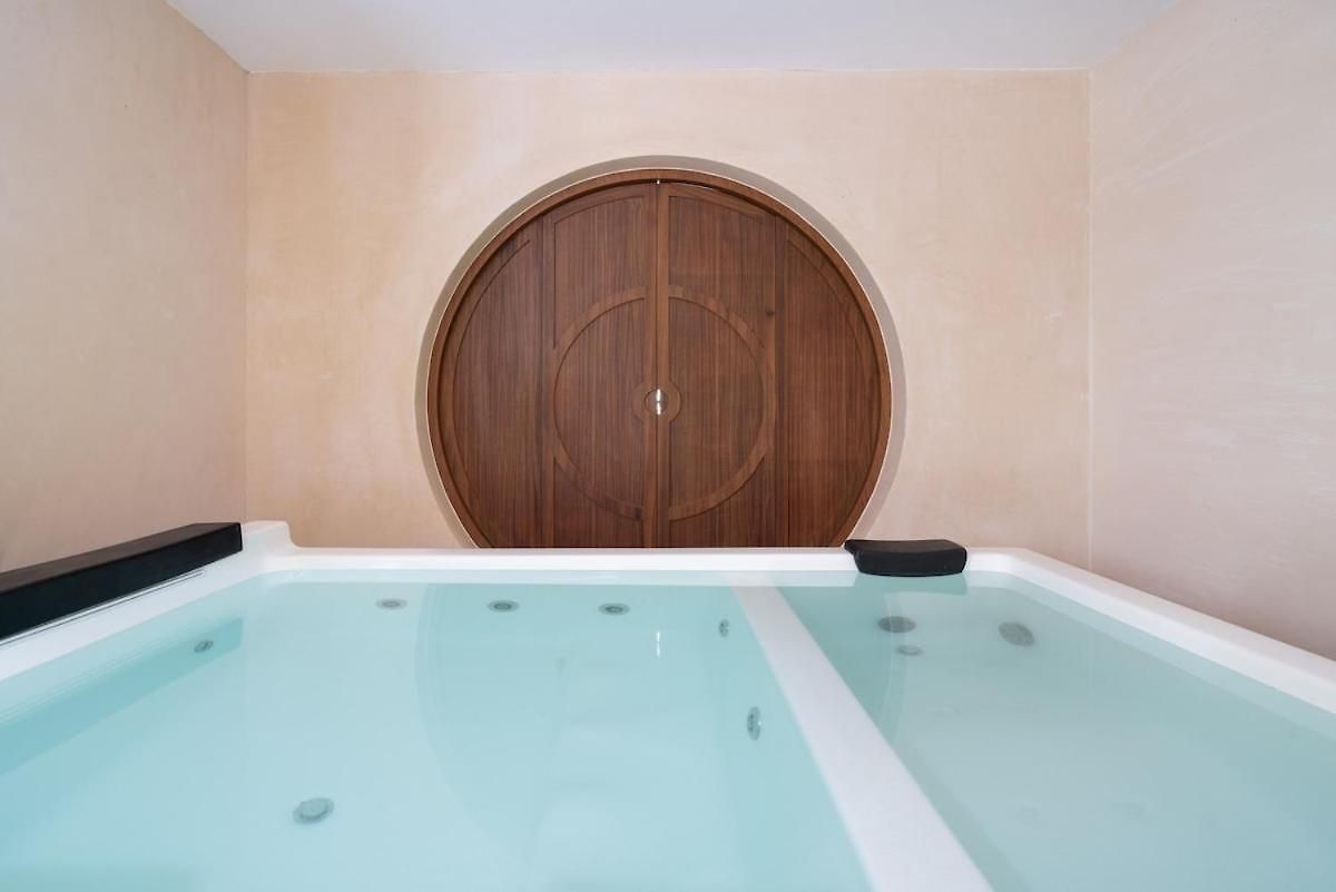 Aqua Villa