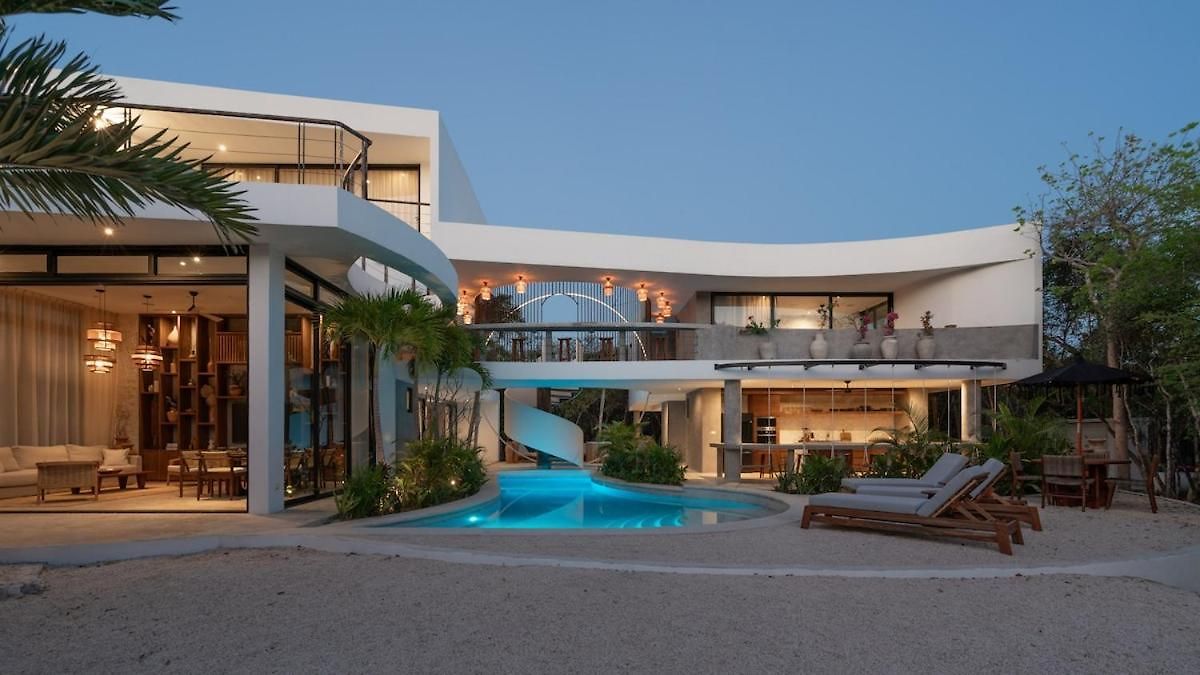 Aqua Villa