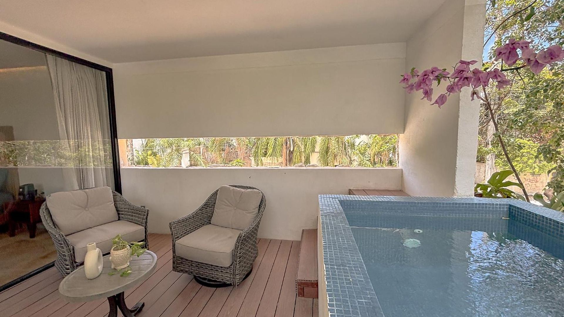 Sak Tuunich Luxury Residences Aparthotel