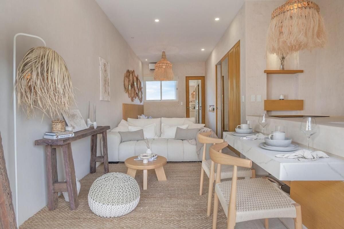 New H With Free Access To Akna Club Apartment *