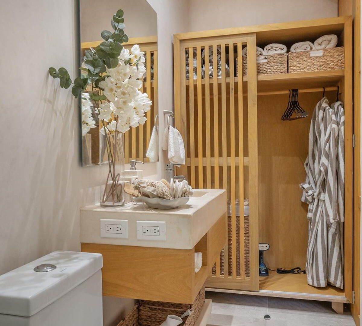 New H With Free Access To Akna Club Apartment