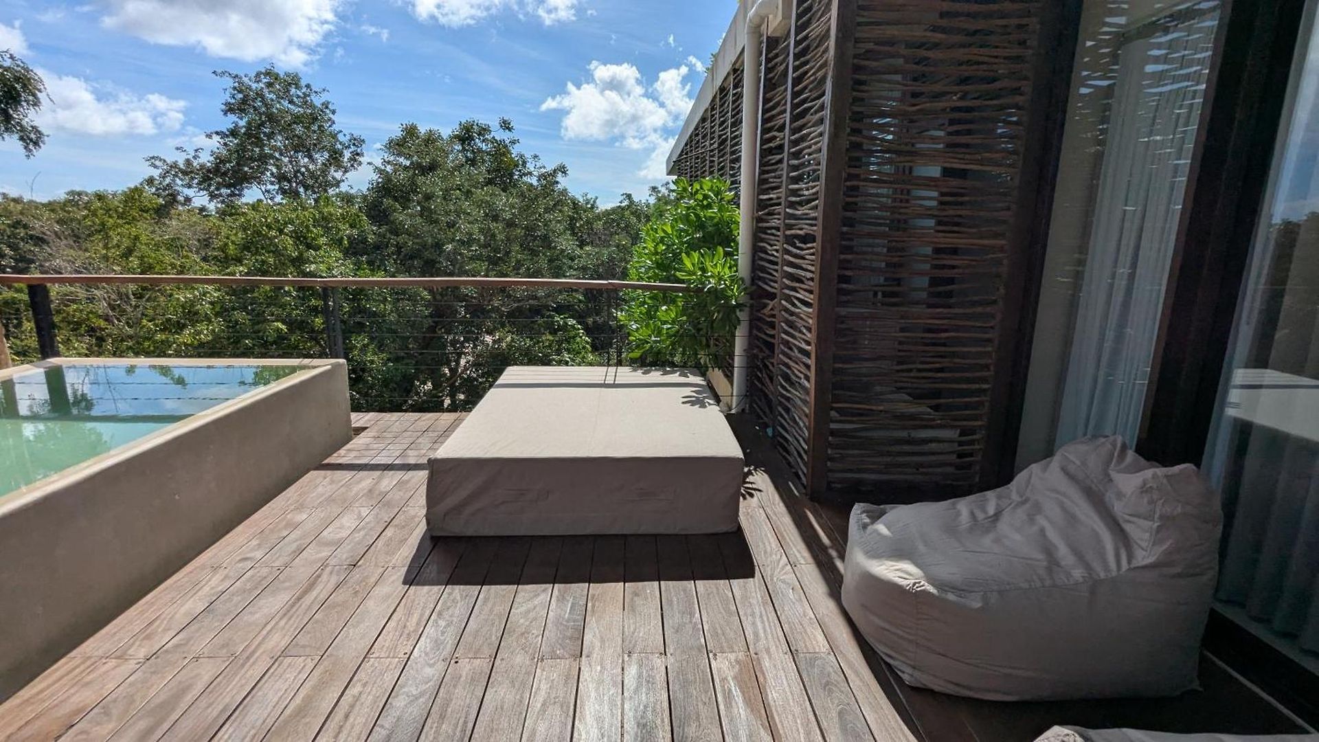 Amplio Y Maravilloso Con Piscina Privada En By Yeah