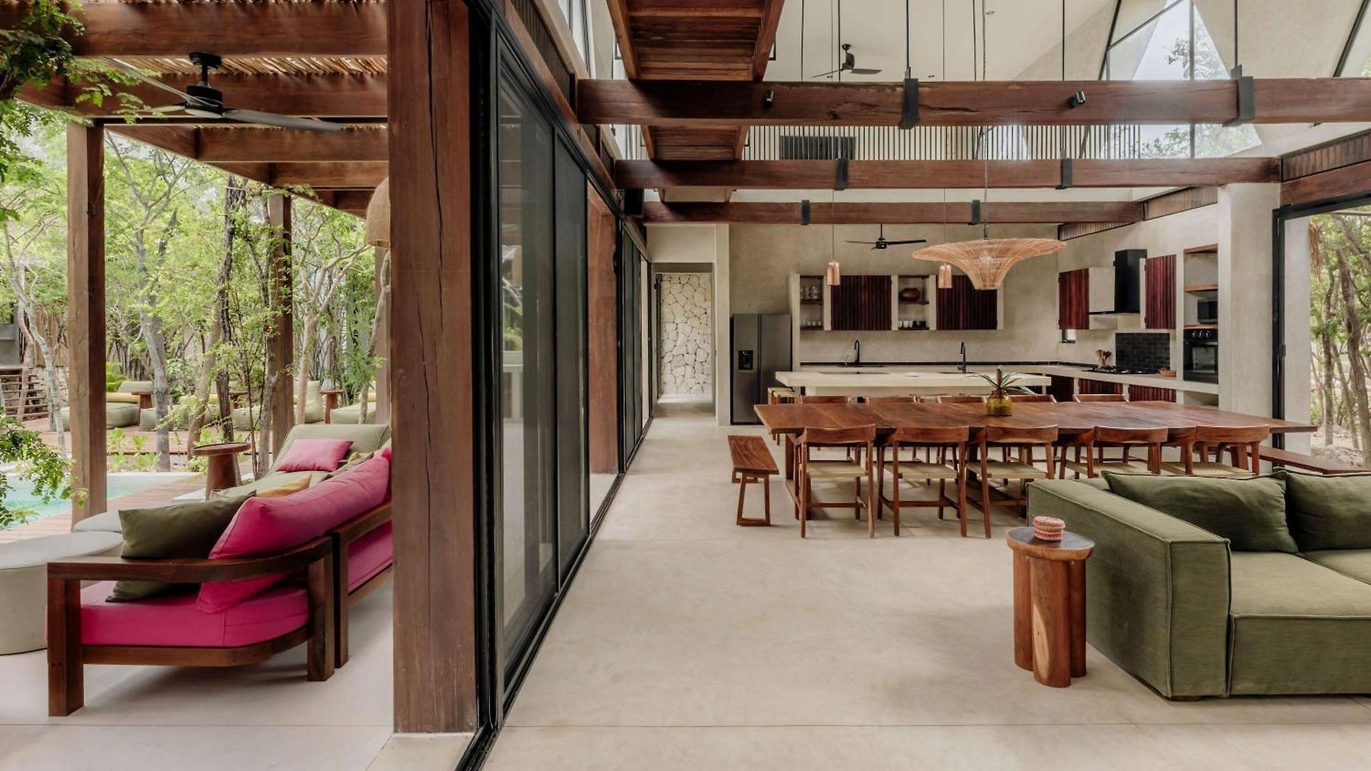 Jungle For 21 - Pool, Yoga & Concierge