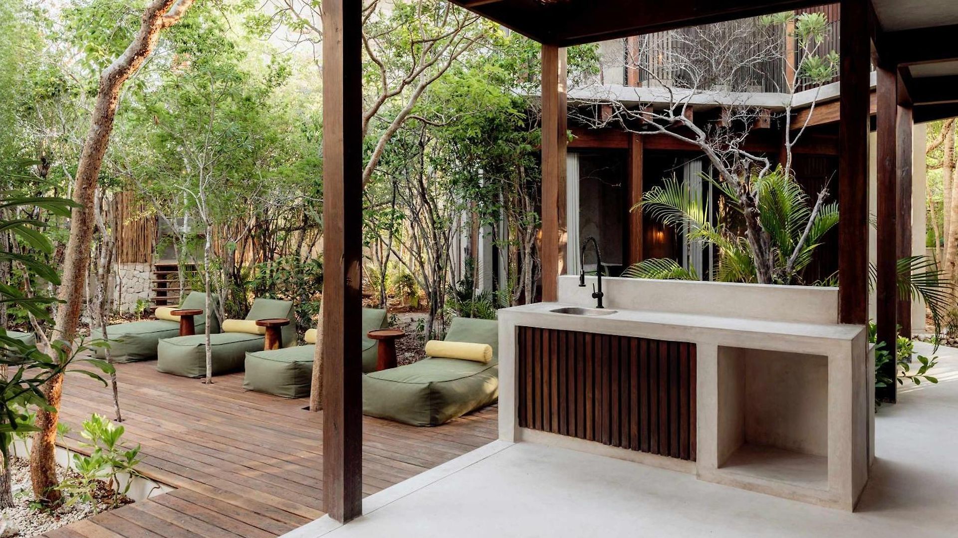 Jungle For 21 - Pool, Yoga & Concierge Holiday home *