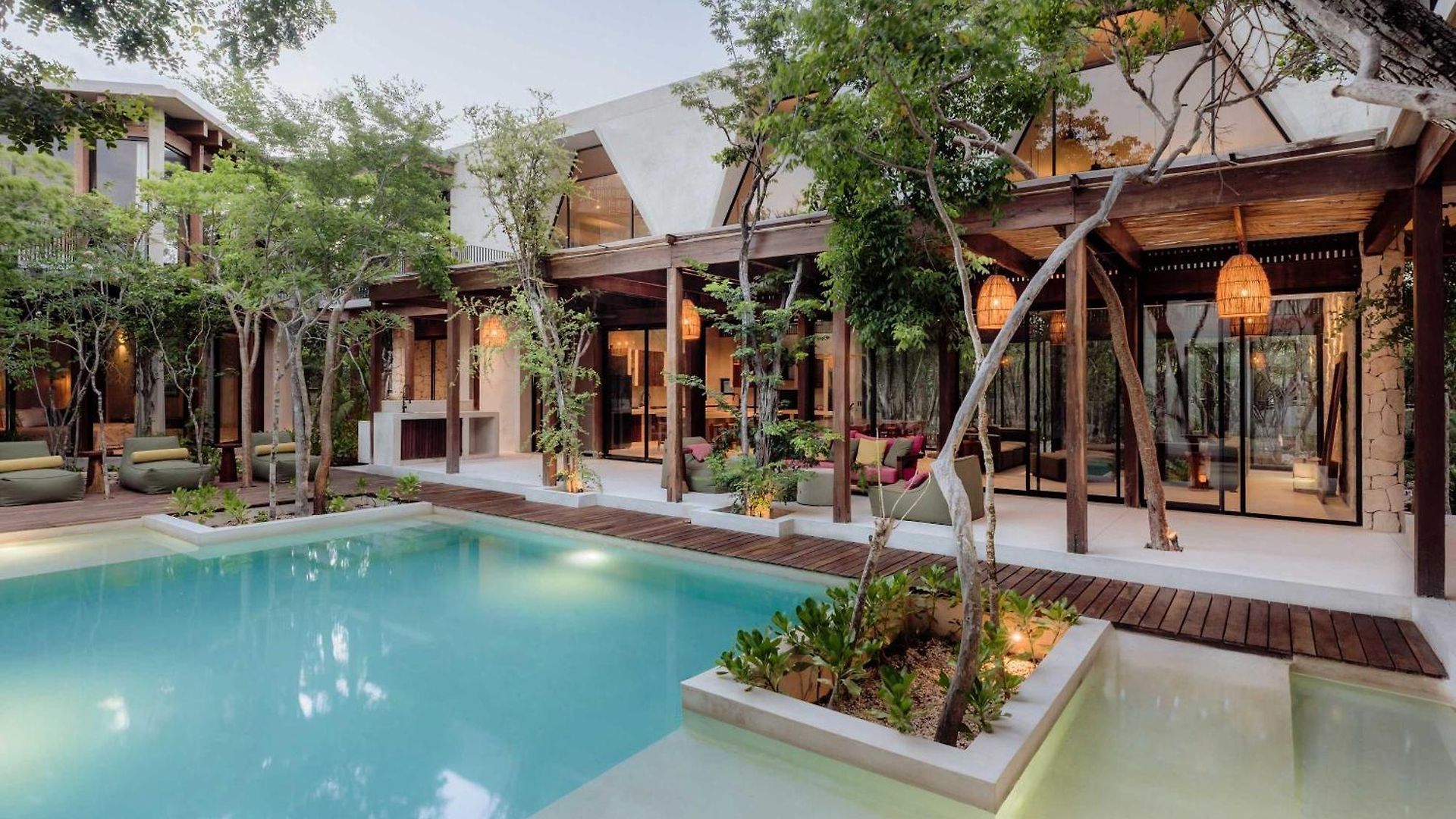 Jungle For 21 - Pool, Yoga & Concierge *
