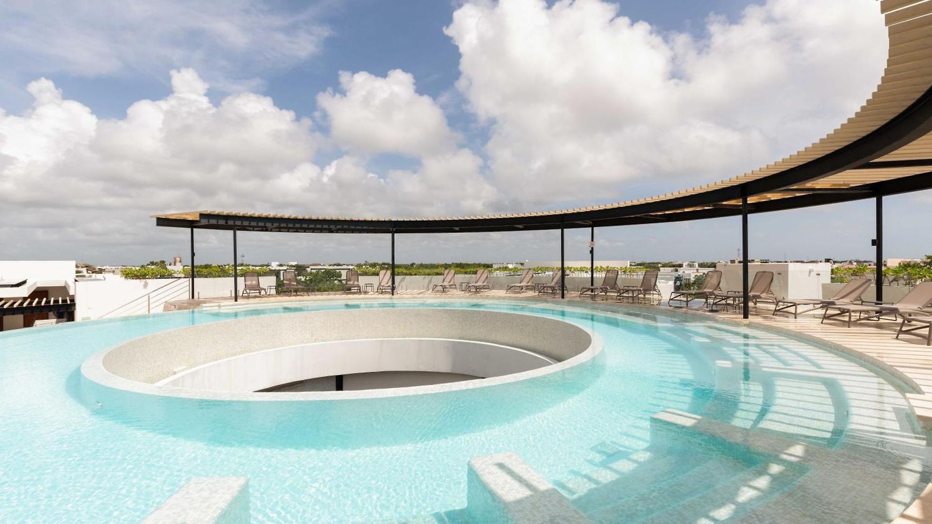 Panoramic Apartahotel