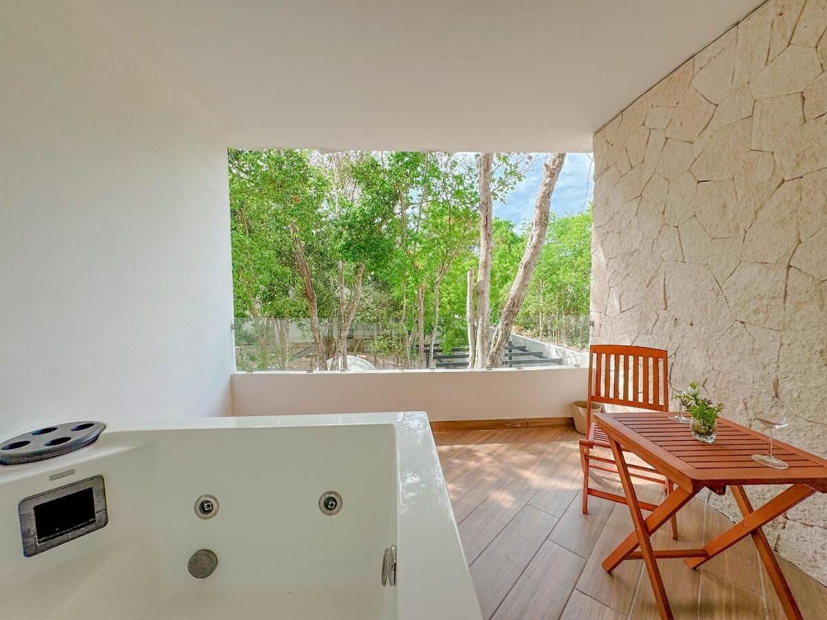 Apartment Incredible With Jacuzzi Naia C19 *