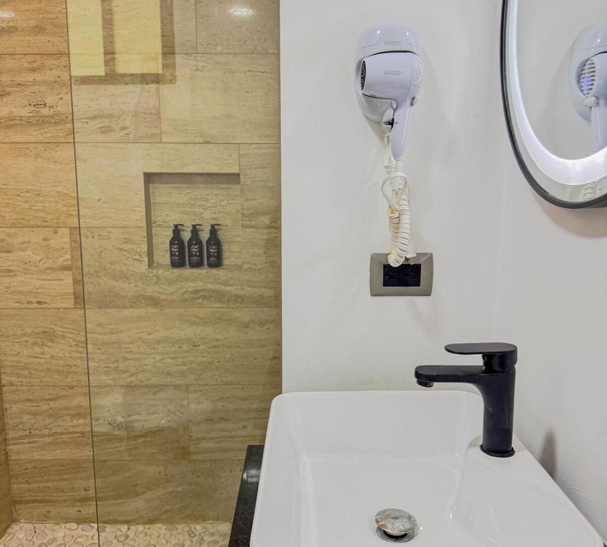 Apartment Incredible With Jacuzzi Naia C19 *