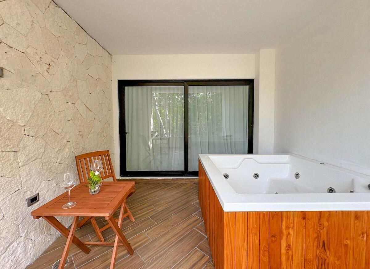 Incredible With Jacuzzi Naia C19 * Tulum