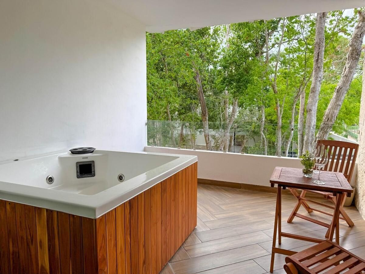 Apartment Incredible With Jacuzzi Naia C19