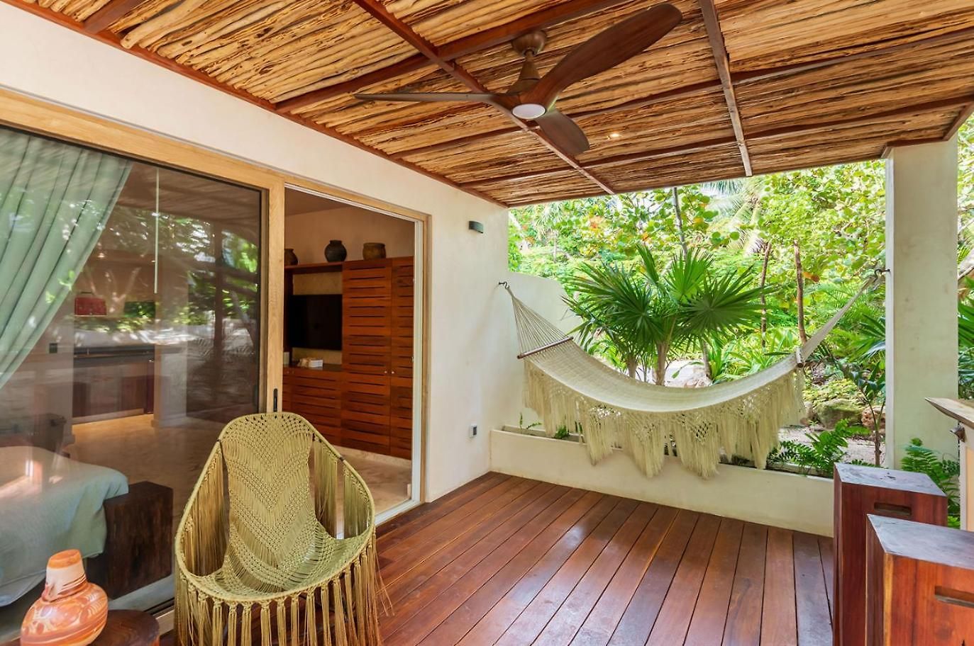 Beachfront Tankah 3 For 18 Guests!