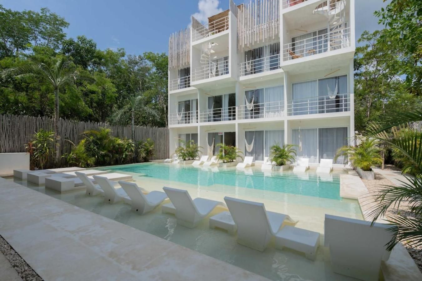 Apartment Modern And Stylish In Muuk *