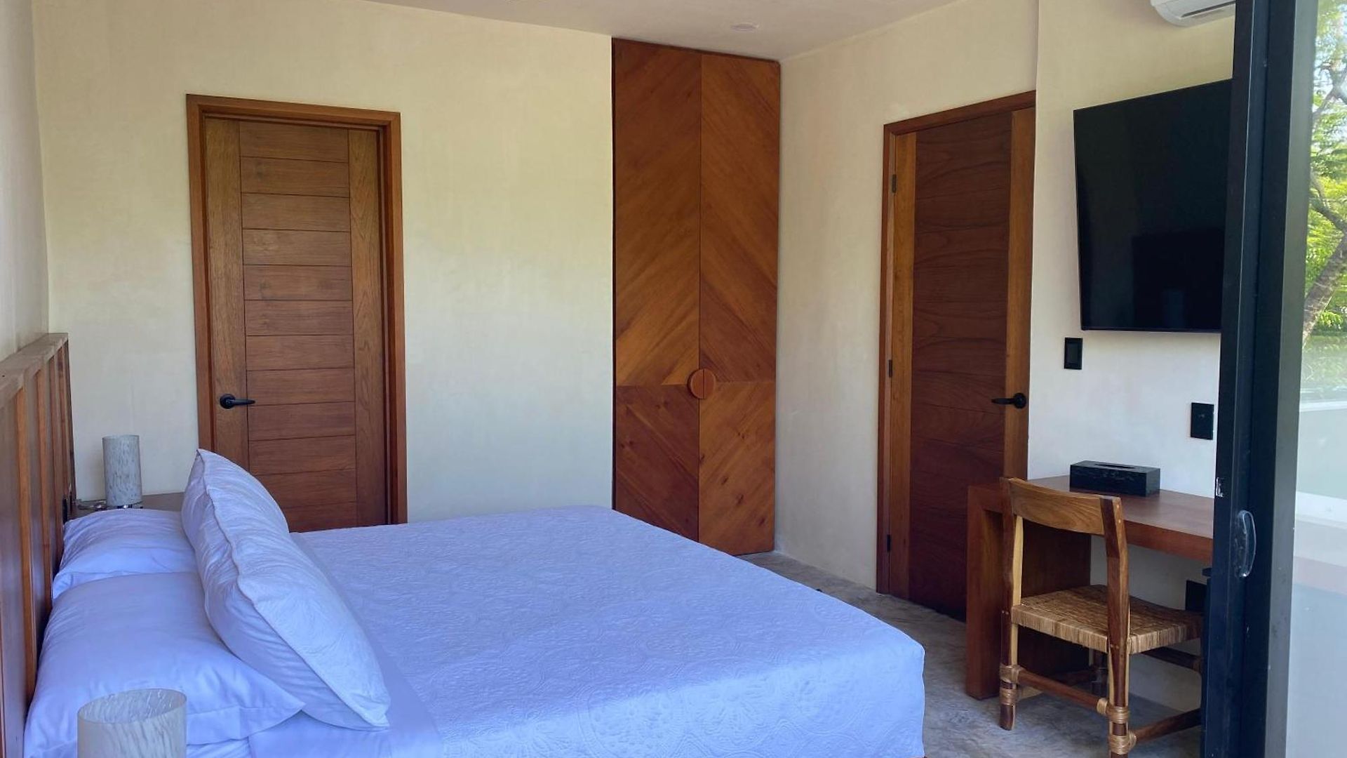 Talulah Living Apartahotel 4*