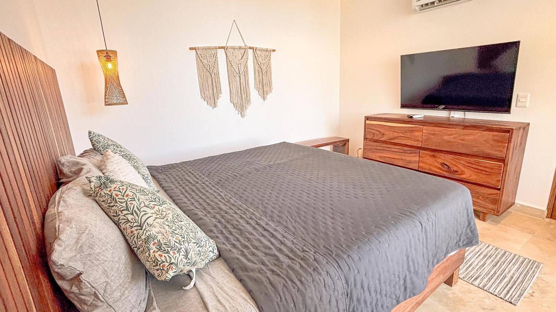 Sak Tuunich Luxury Residences 4*
