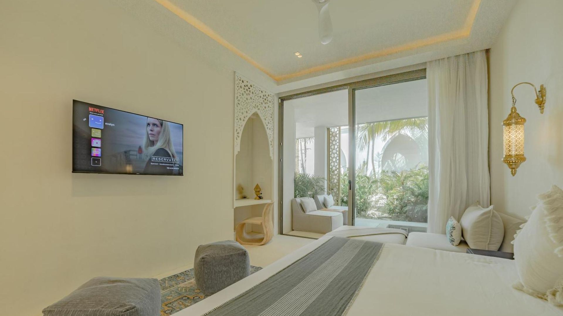 Sana Beachfront Boutique 5*