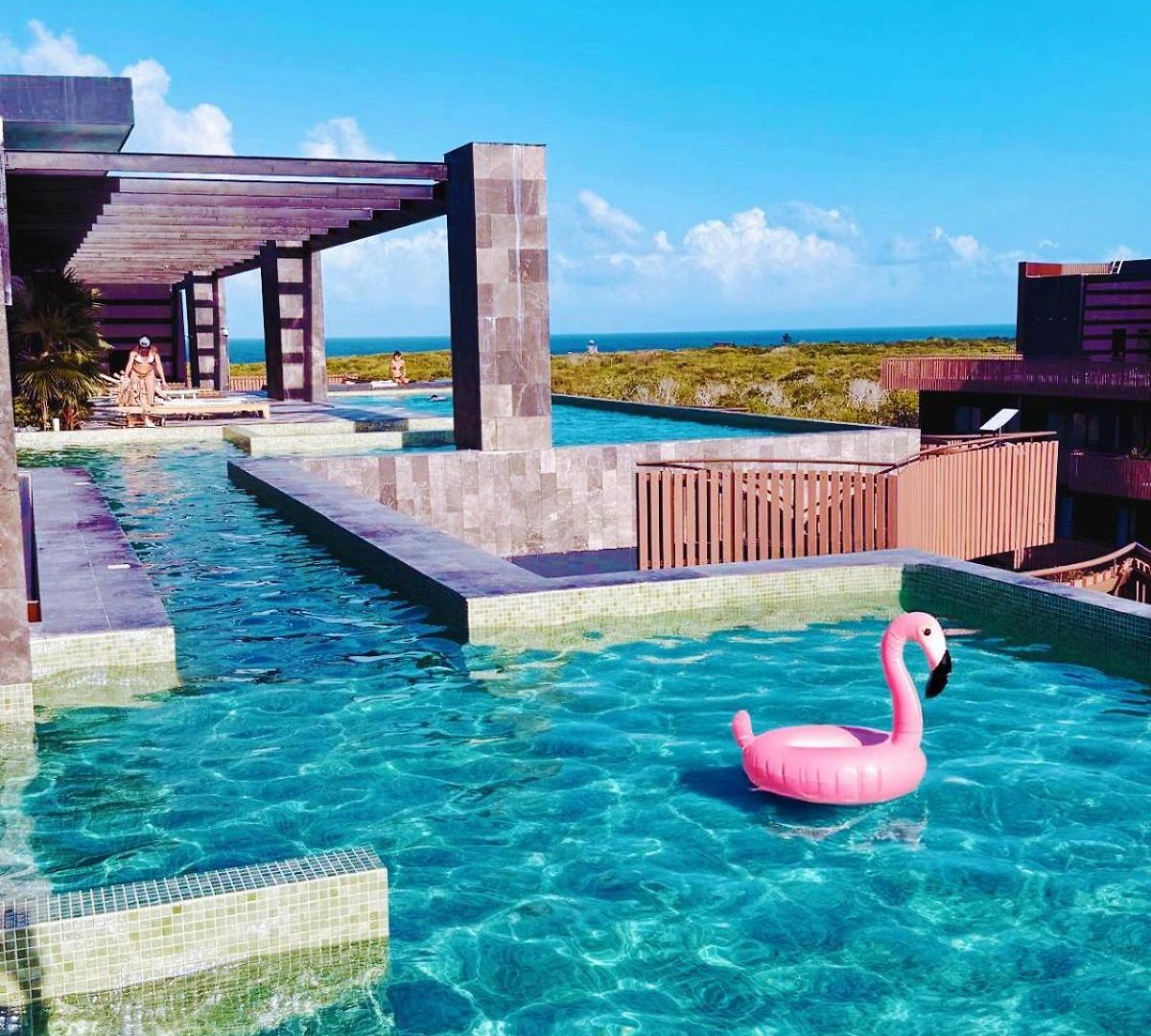 1-bd With Ocean View Rooftop Pool