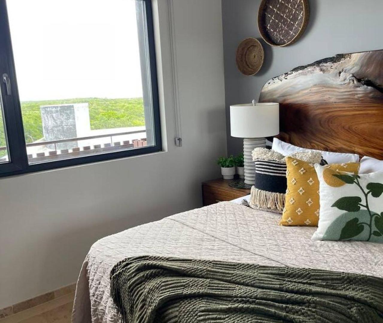 Apartment Luxury 3bd With Balcony And Rooftop Pool