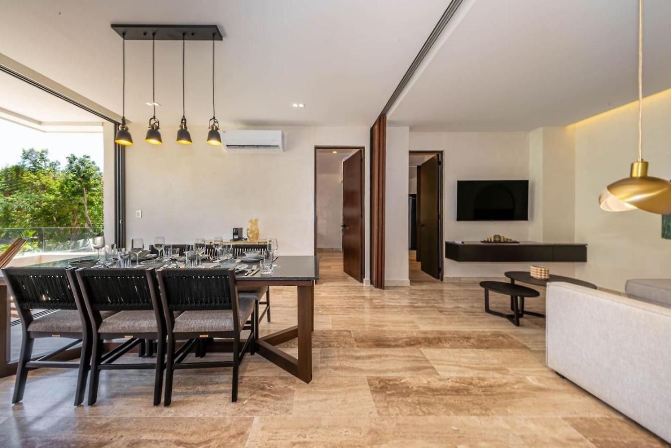 Elegant 2br W Rooftop Pool Close To *