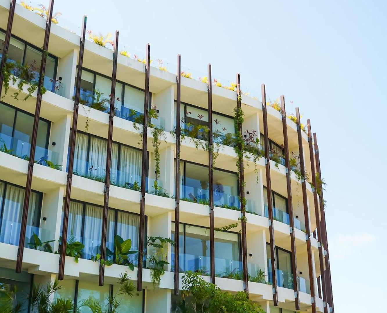 Mistiq Gardens *