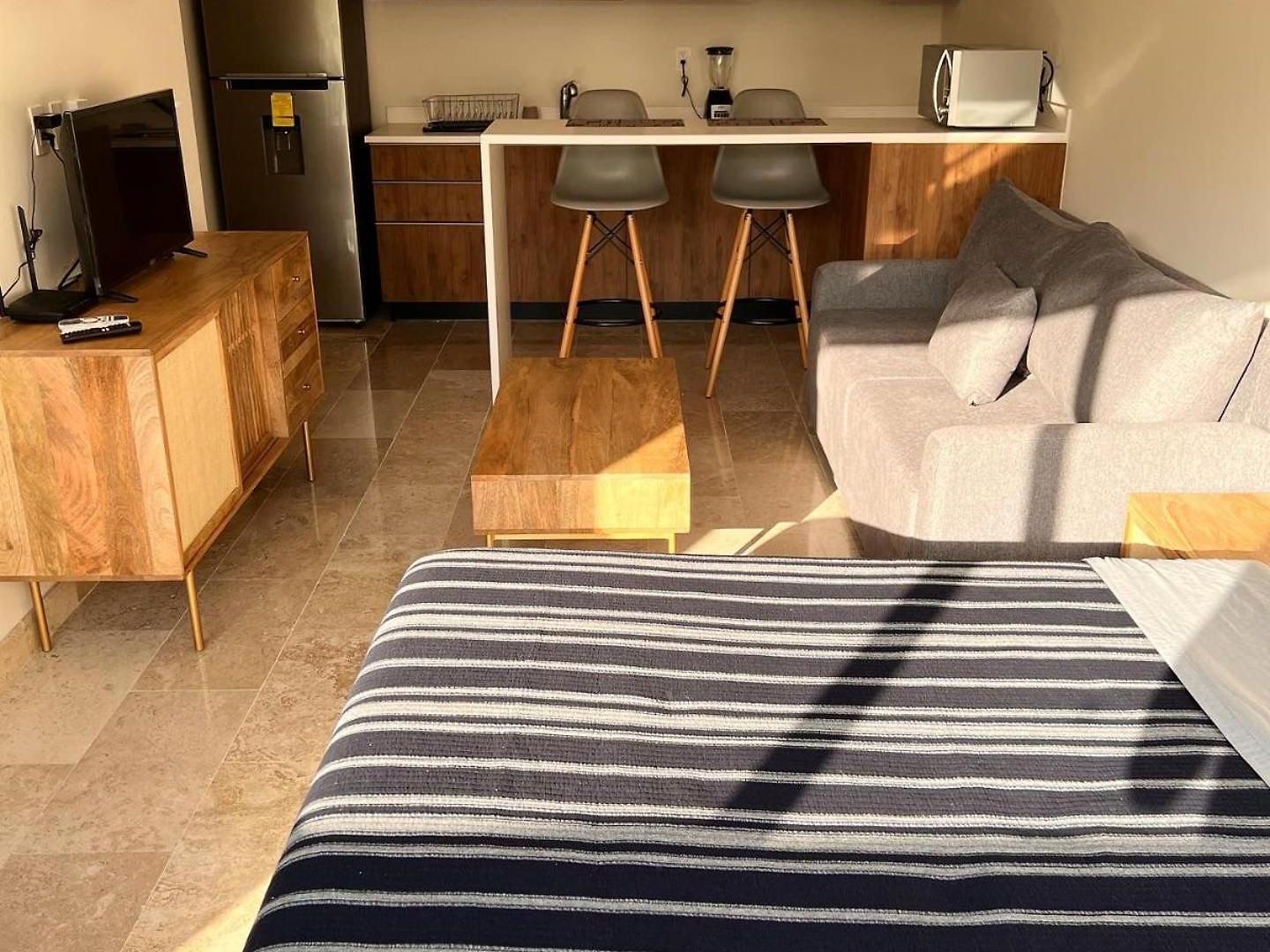 Loft, Gym, Pool, Internet Zama Apartment