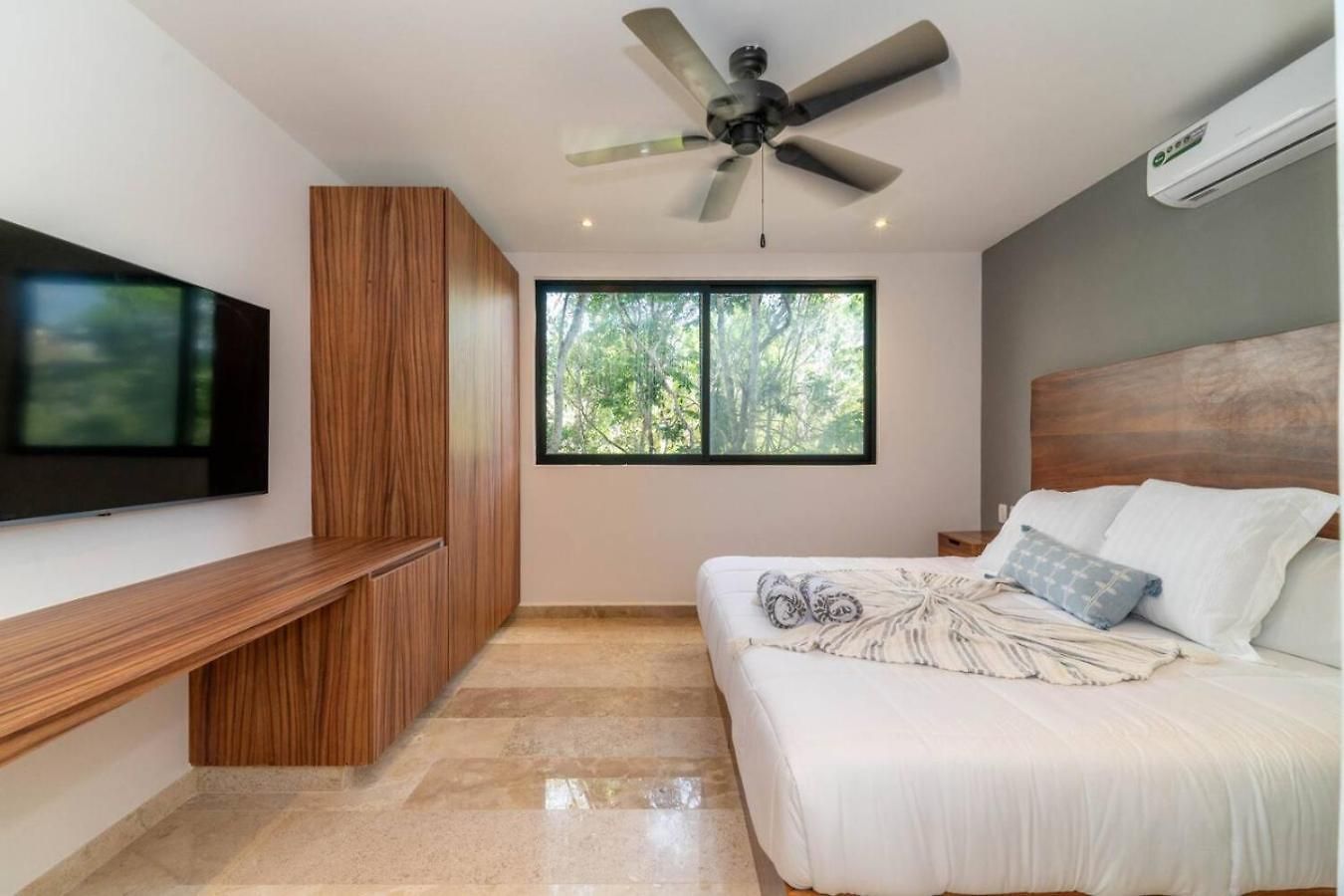 Lux 2 Bd Corner W Swim Up Pool Aldea Zama