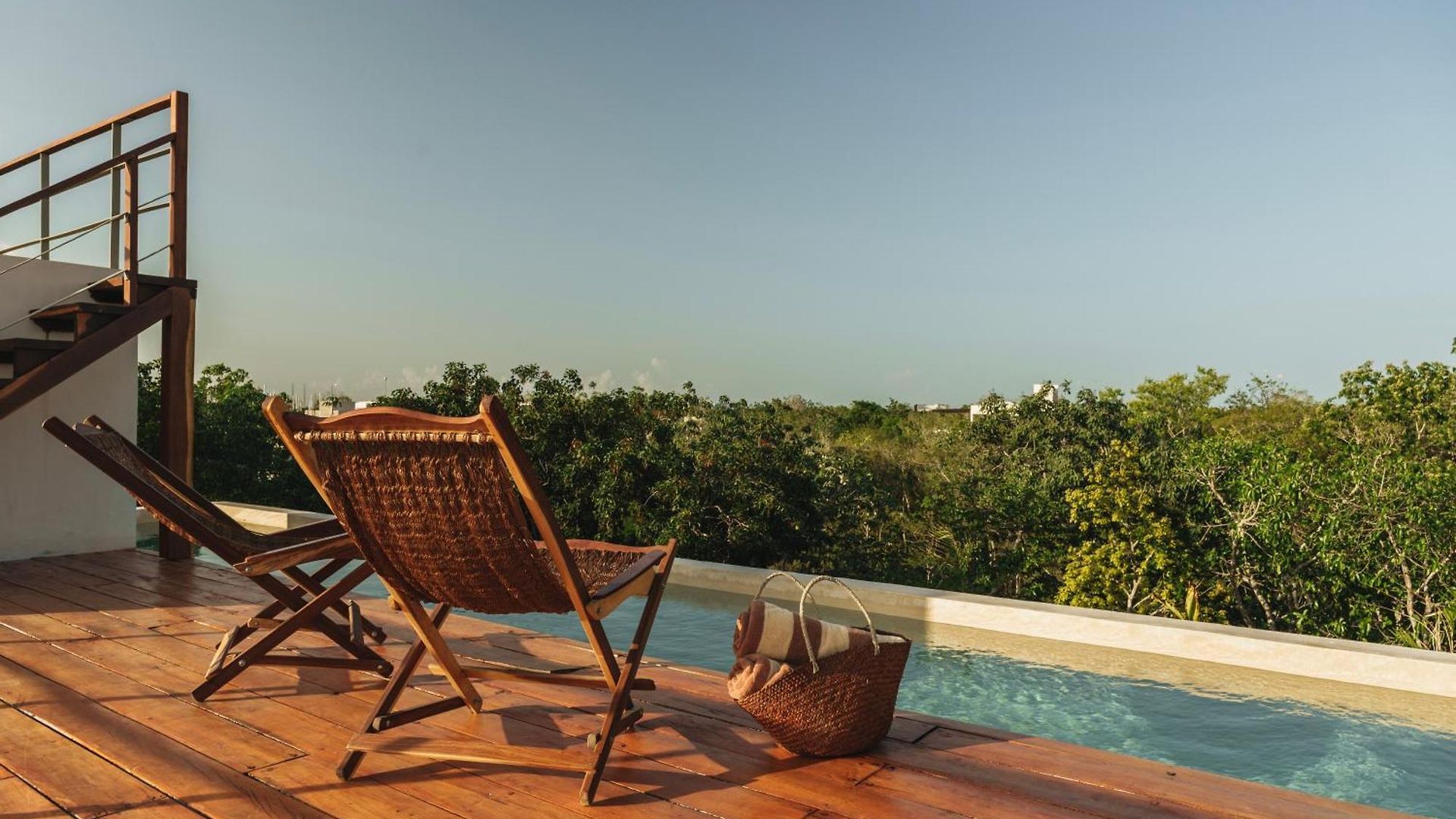 Retreat For 10 With Rooftop Pool And Panoramic Views
