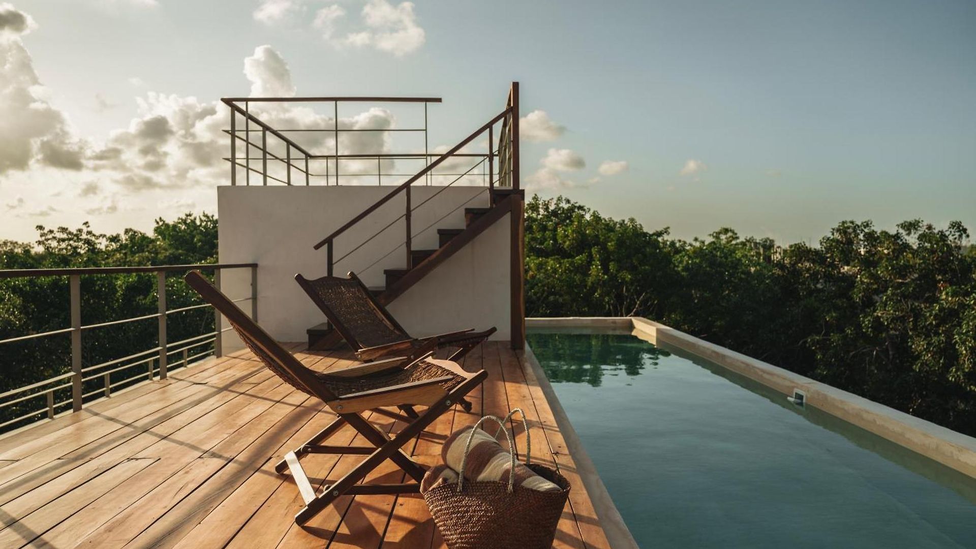 Retreat For 10 With Rooftop Pool And Panoramic Views
