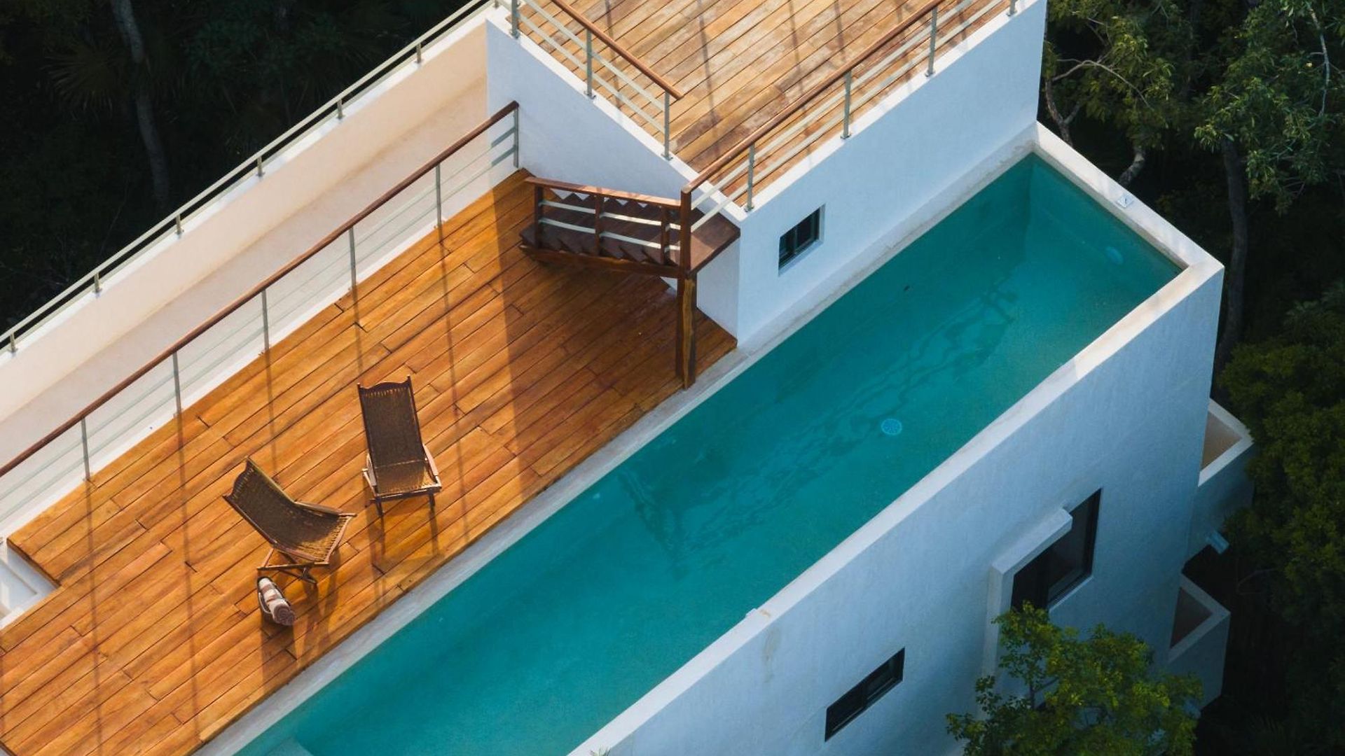 Apartment Retreat For 10 With Rooftop Pool And Panoramic Views