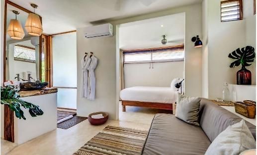 Villa Aldea Beachfront *