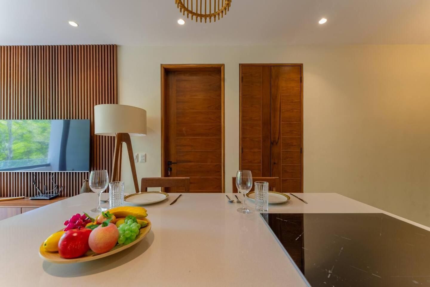 Luxury Coastal Vibes Park 101 Free Club Apartment