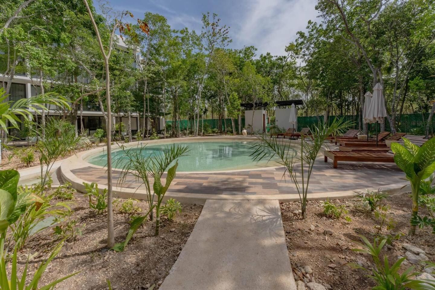 Luxury Coastal Vibes Park 101 Free Club Apartment