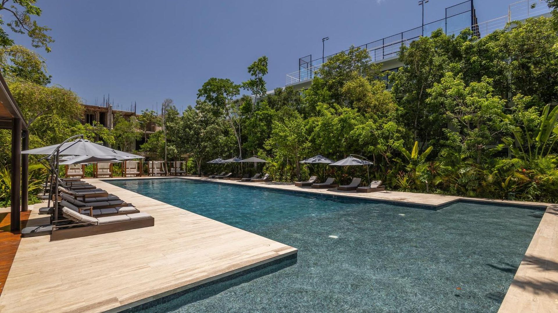 Villa Exclusive 4br In Karanda With Pools And Paddle