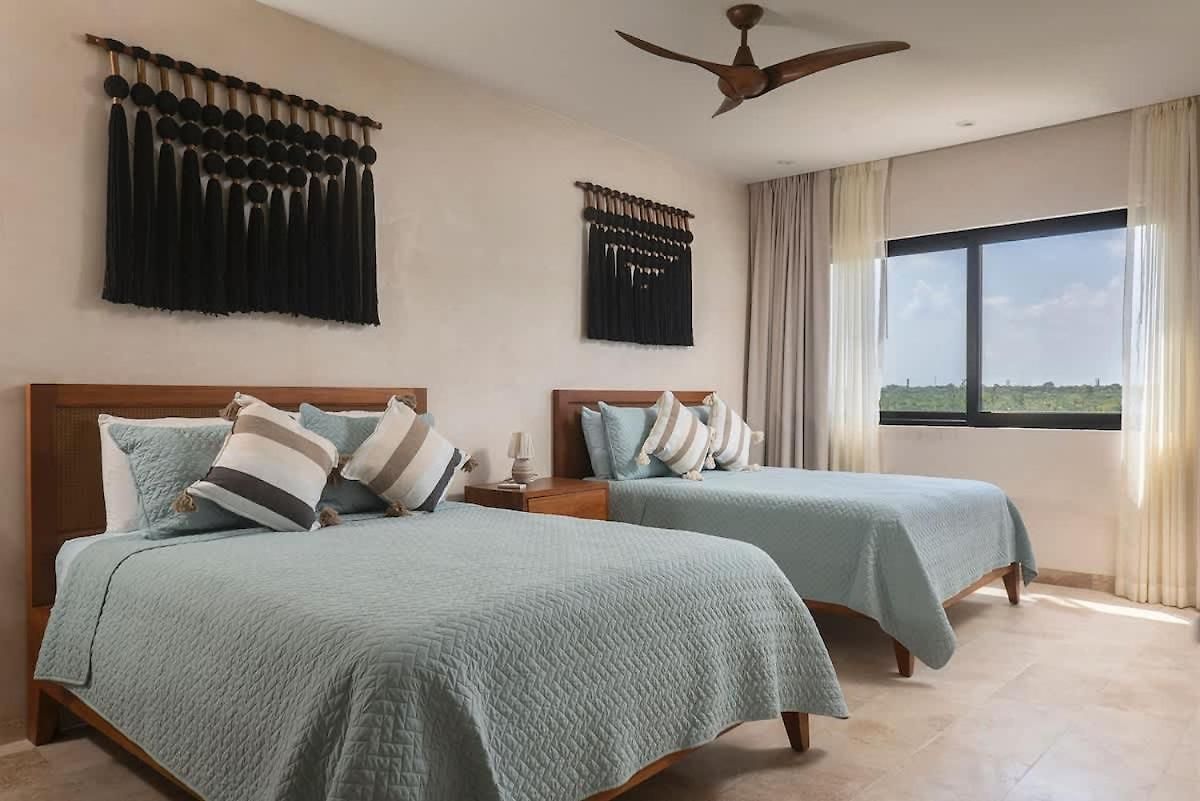 3br Beachfront With Private Rooftop At Tankah Bay