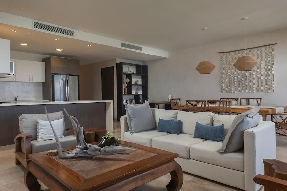 3br Beachfront With Private Rooftop At Tankah Bay *