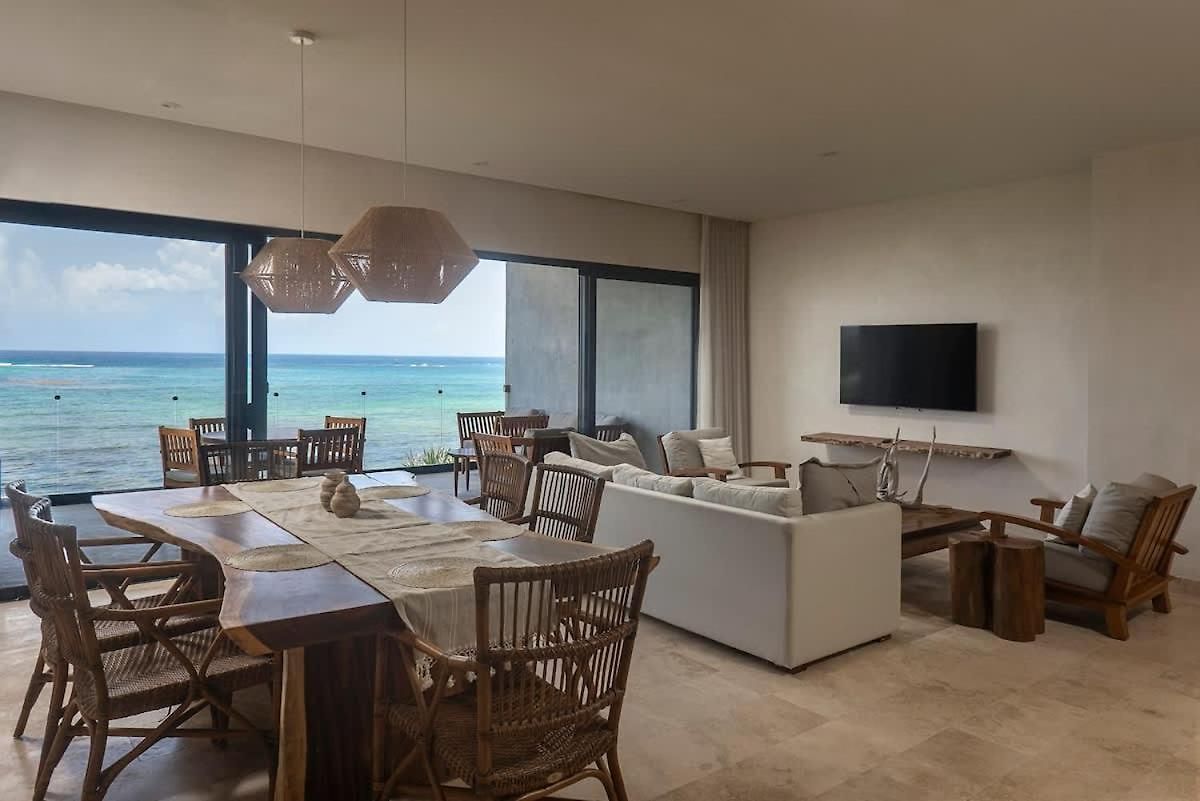 3br Beachfront With Private Rooftop At Tankah Bay Apartment