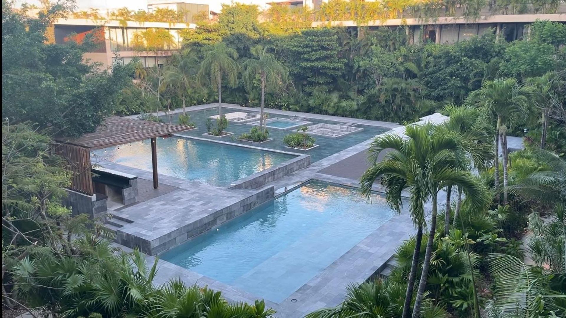 Apartment Plunge Pool Duplex Ph With Club Shuttle And Gym *