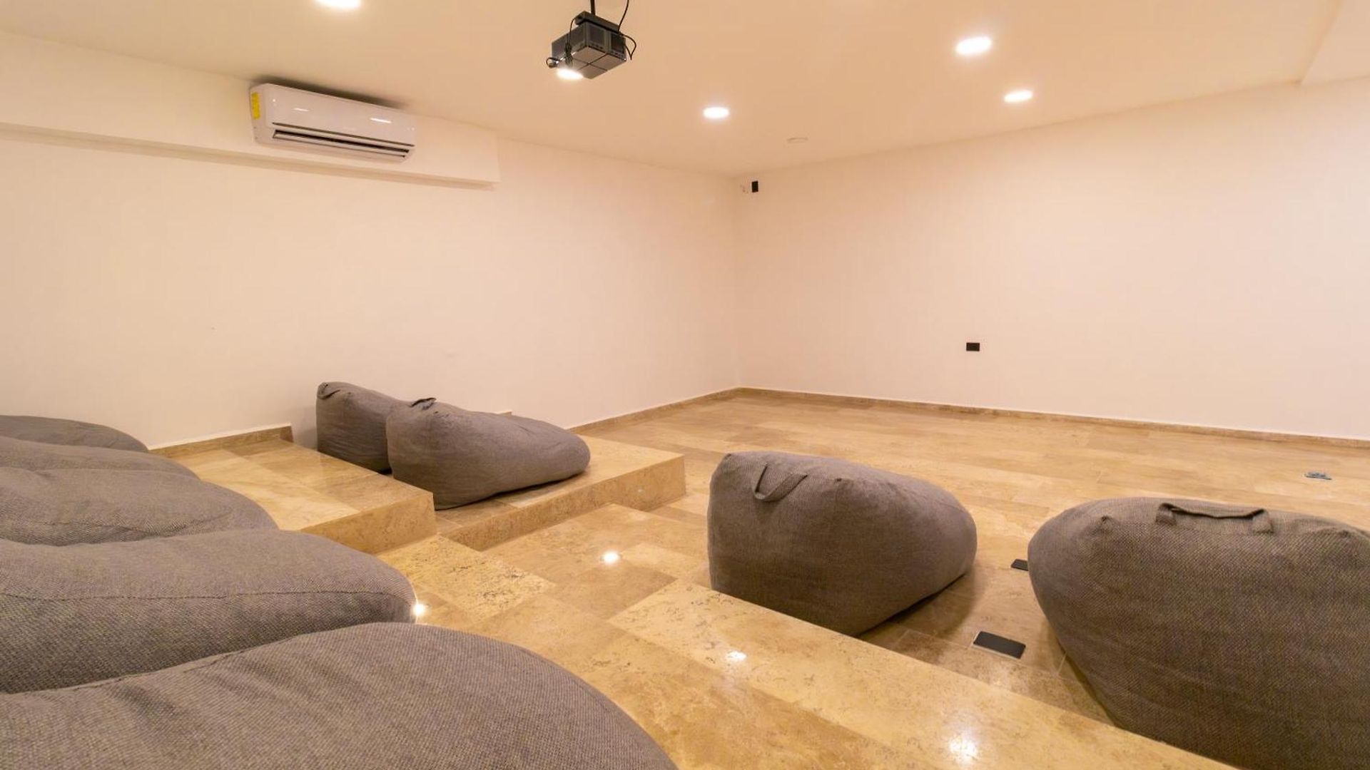 With Private Rooftop In Tulum, 2 Br Tulum